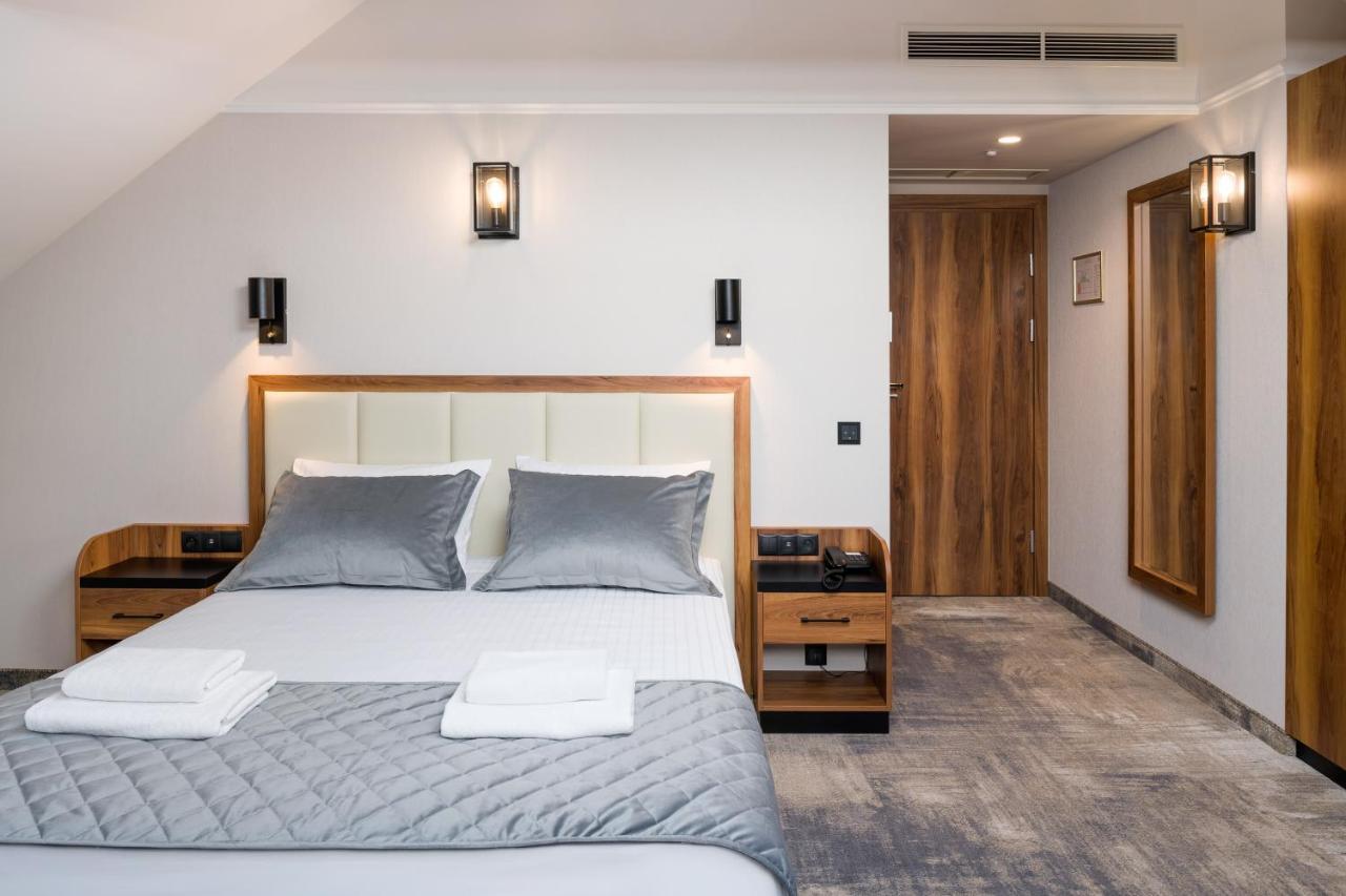 Sky Hotel Krakow Ngoại thất bức ảnh