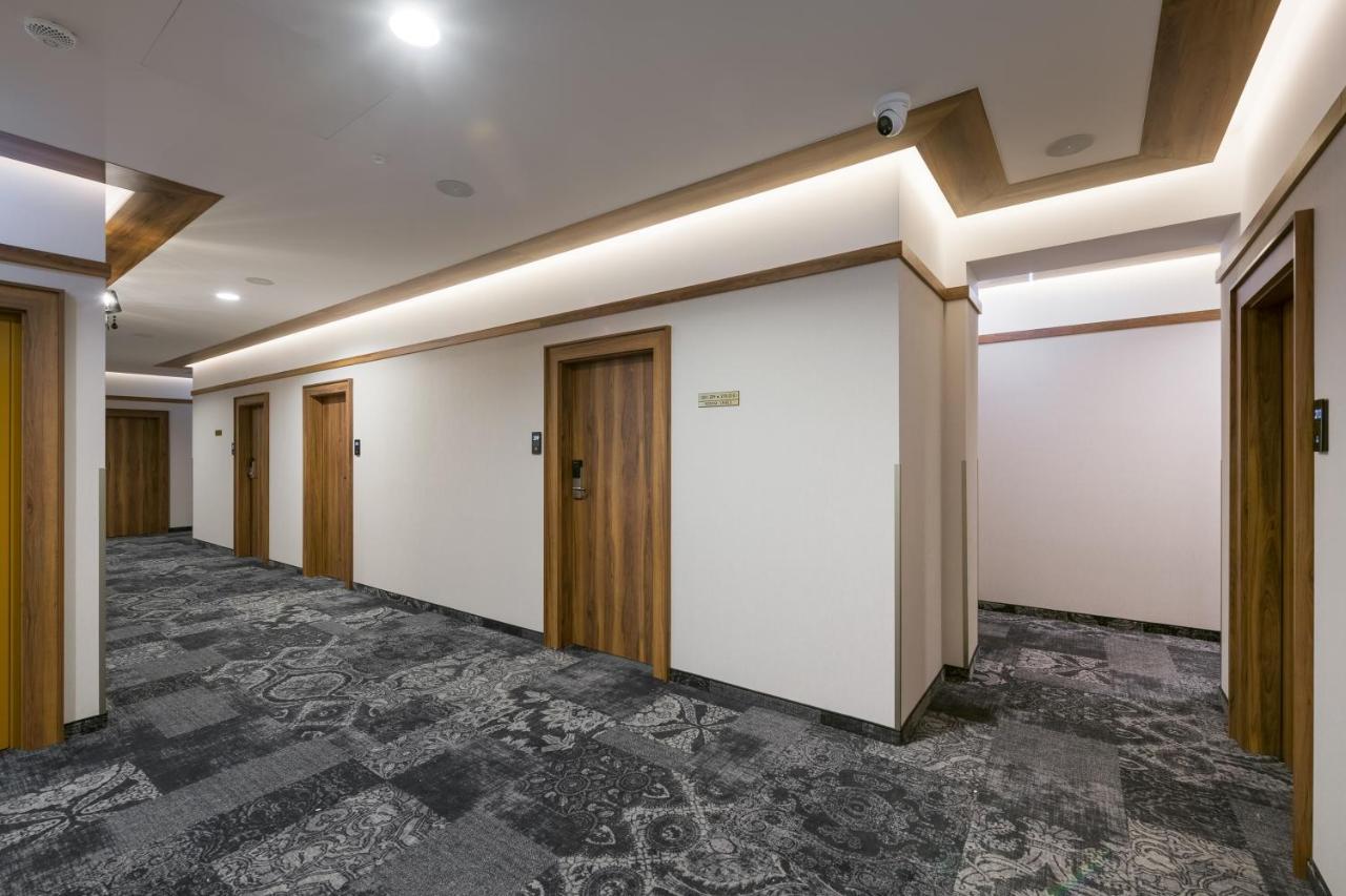 Sky Hotel Krakow Ngoại thất bức ảnh