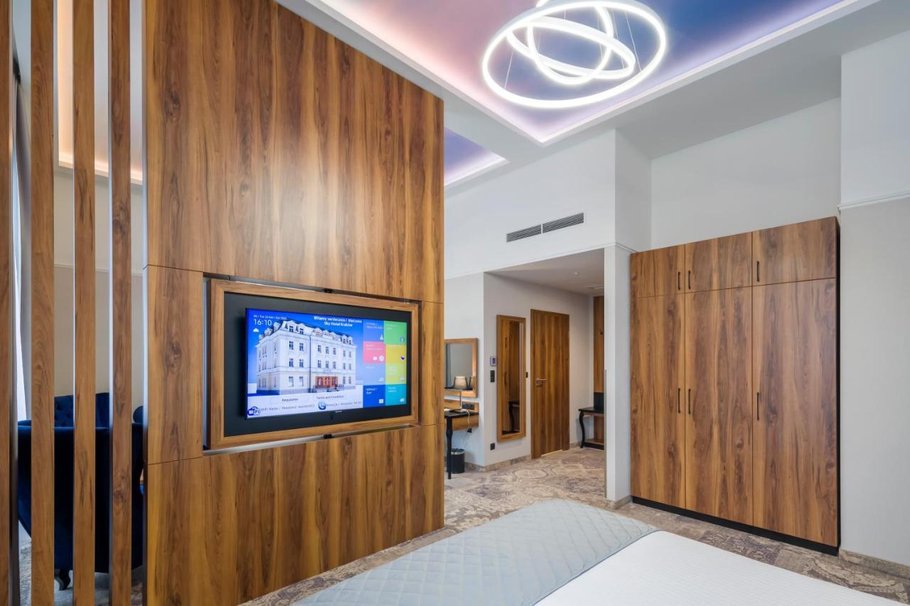 Sky Hotel Krakow Ngoại thất bức ảnh