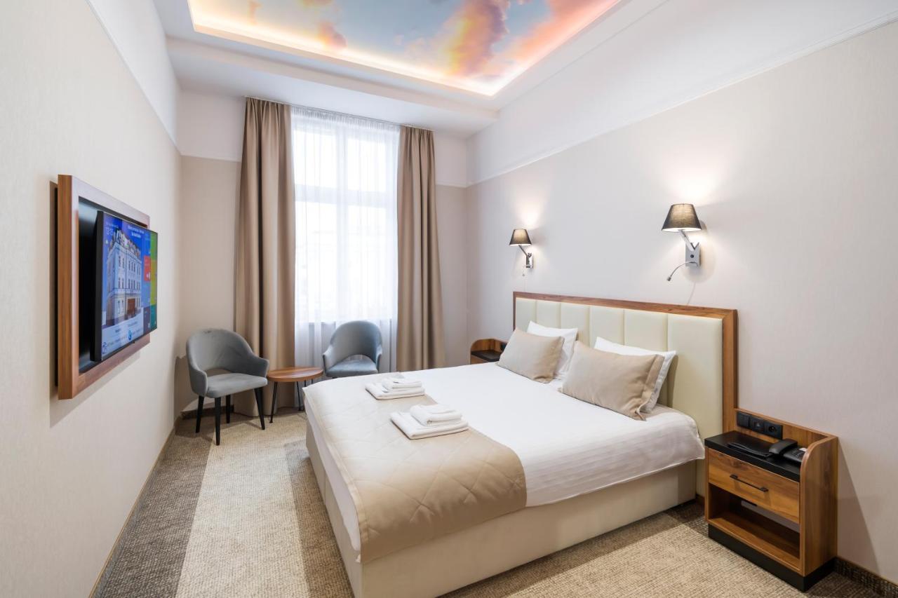 Sky Hotel Krakow Ngoại thất bức ảnh