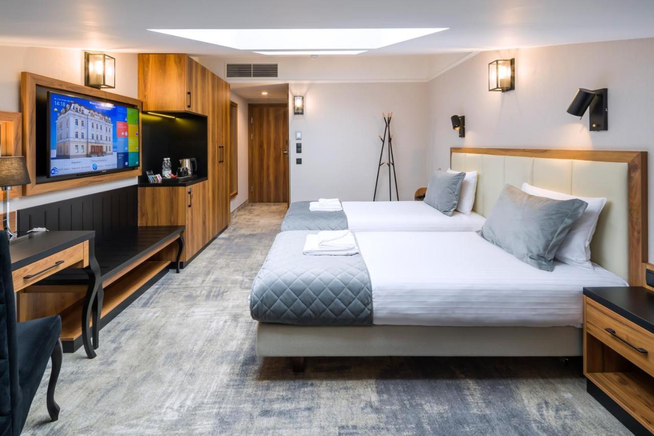 Sky Hotel Krakow Ngoại thất bức ảnh